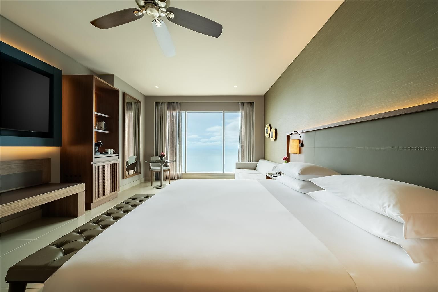 Hyatt Regency 5*