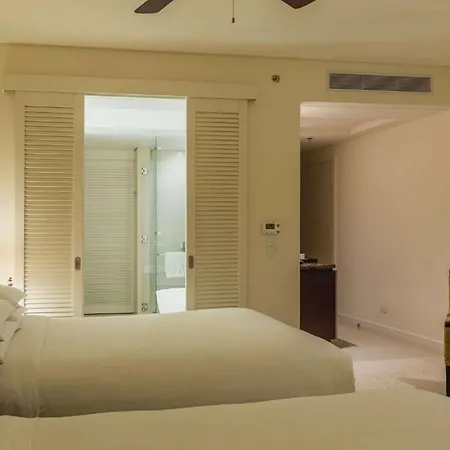 Hyatt Regency Hotel 5*