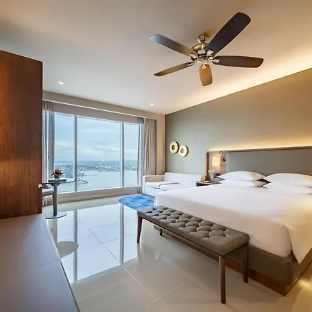 Hyatt Regency Hotel 5*