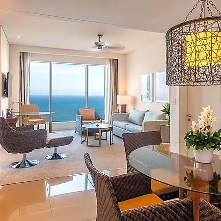Hyatt Regency 5*