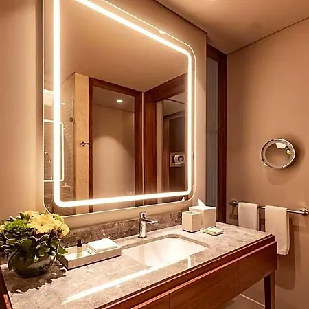 Hyatt Regency 5*